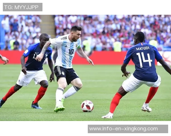 实况足球2014全方位攻略技巧分享助你轻松征服赛场