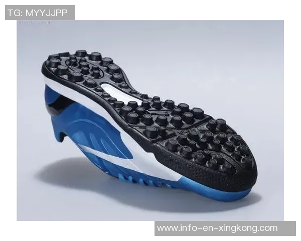 选择适合你的足球鞋塑料钉类型提升场上表现的全面指南